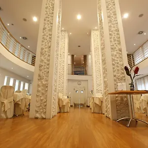 https://hotel-luxor.emilia-romagnahotels.net