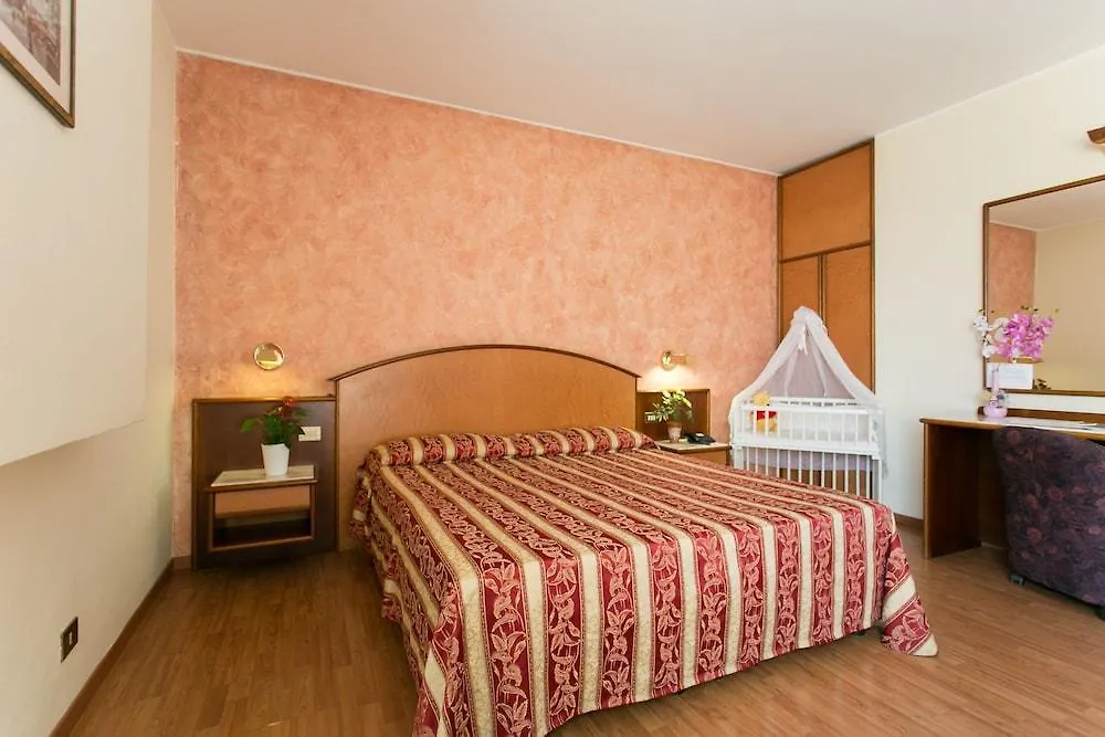 Hotel Concorde Fiera Saronno 4*,